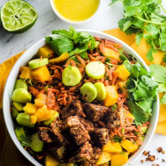 Jamaican Jerk Tempeh Mango Bowl