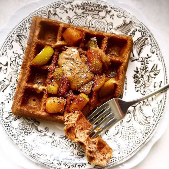 Paleo Apple Cinnamon Waffles (GF)