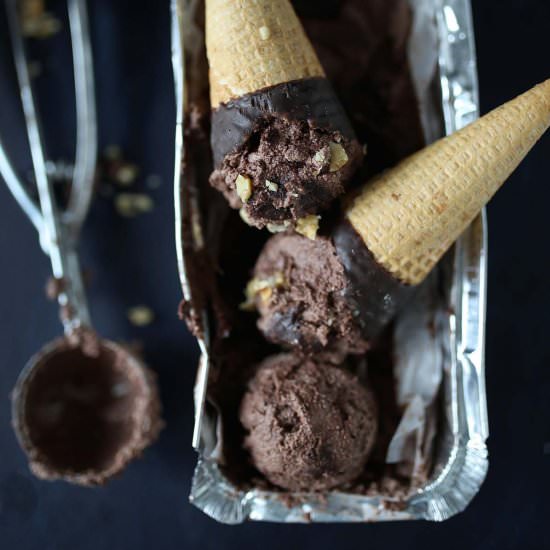 VEGAN CHOCOLATE BROWNIE ICE CREAM