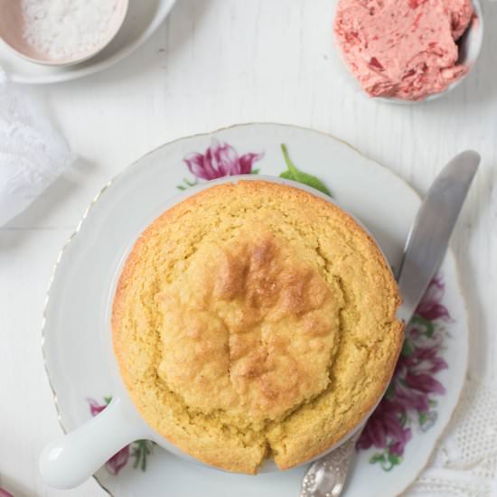 Cornbread with Roasted Strawberry