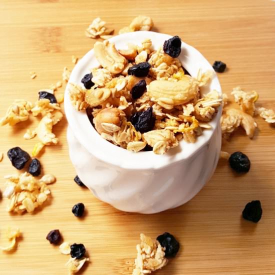 Lemon Blueberry Granola