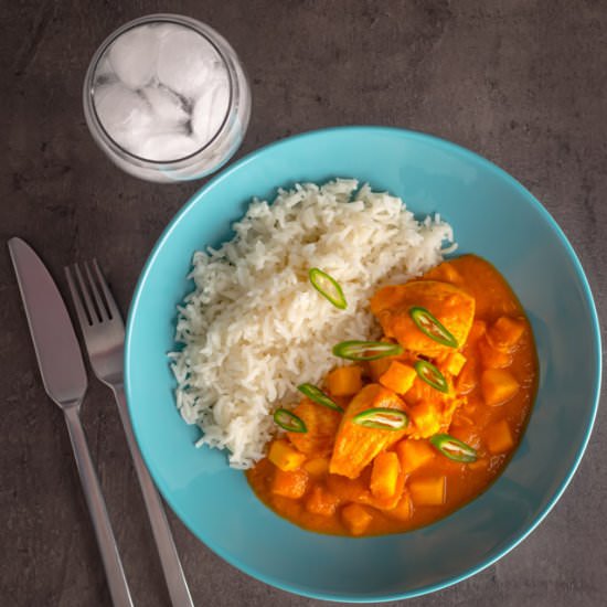 Simple Pineapple Chicken Curry