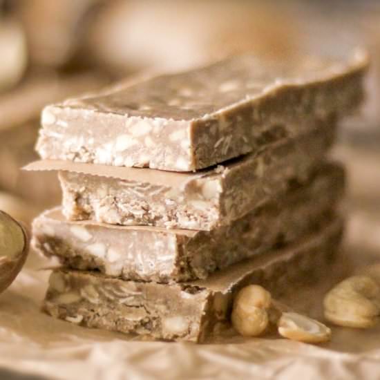 No-Bake Ginger Cashew Cookie Bars