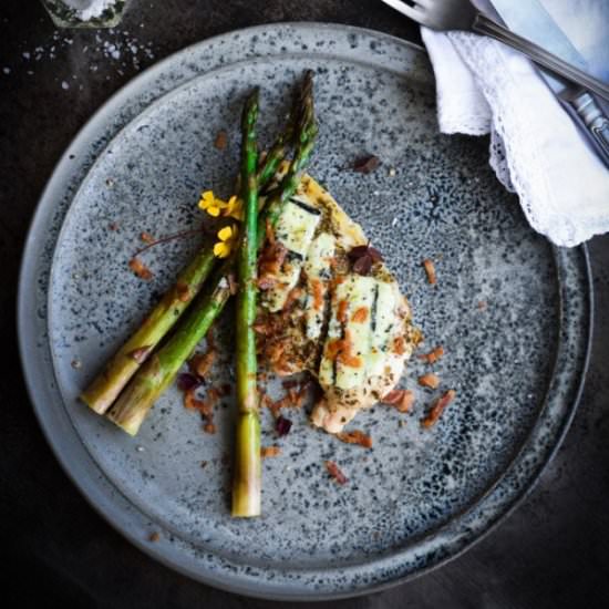 Chicken breast with asparagus