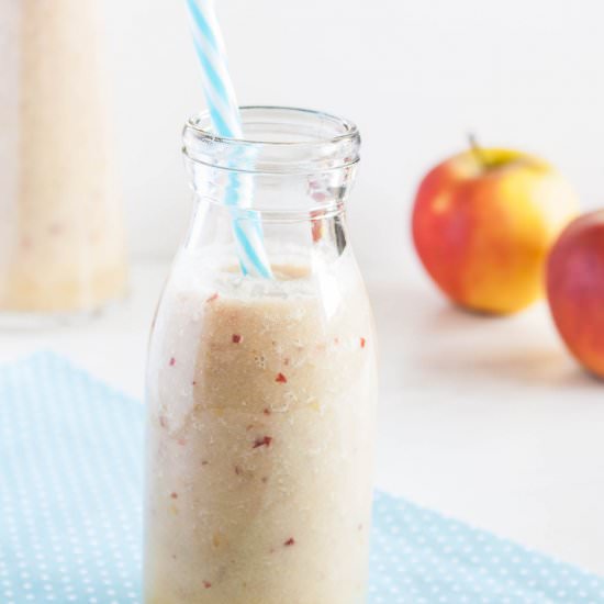 Vegan apple ginger smoothie