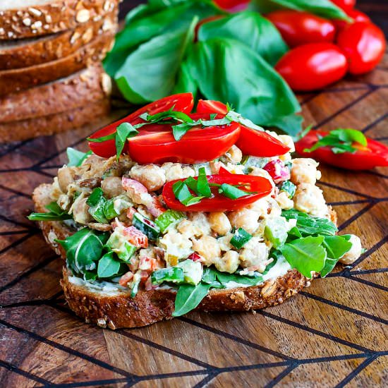 Tomato Basil Chickpea Salad