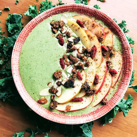Apple Kale Smoothie Bowl