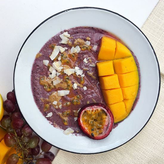 Berry Cauliflower Smoothie Bowl