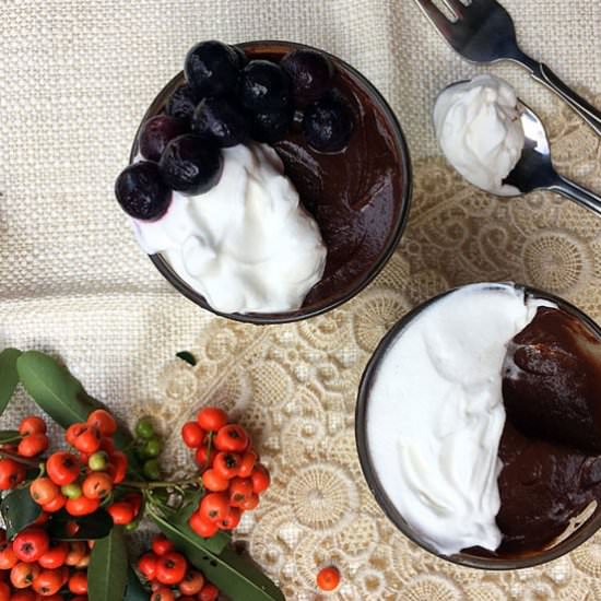 4 Ingredient Raw Chocolate Mousse