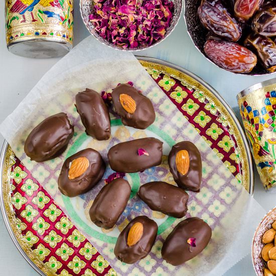 3 Ingredient Chocolate Dates