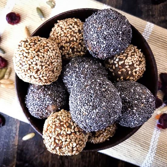 Cranberry Banana Raw Energy Balls