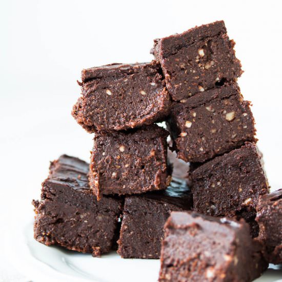 Raw Frosted Chocolate Brownies