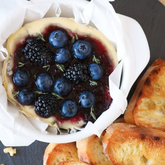Camembert with Berries,Thyme & Wine