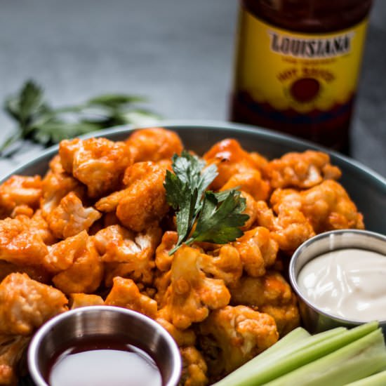 Vegan Buffalo Cauliflower Bites