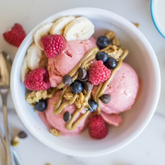 Healthy Breakfast Sundaes