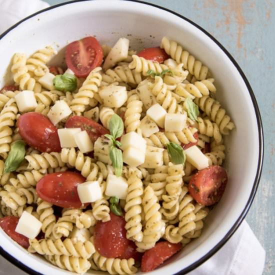 Quick and Easy Pesto Pasta Salad