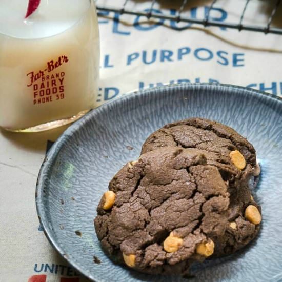No-Chill Chocolate PB Cookies
