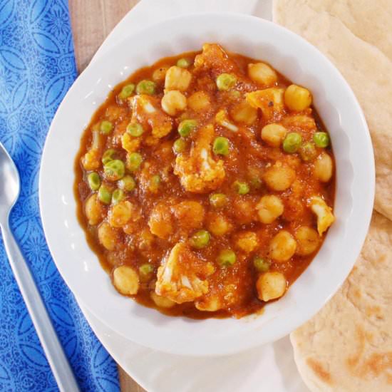 Tomato Coconut Curry with Chickpeas