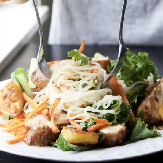 Vietnamese Chicken Noodle Salad