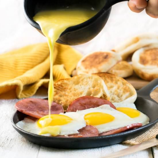 Classic Hollandaise Sauce
