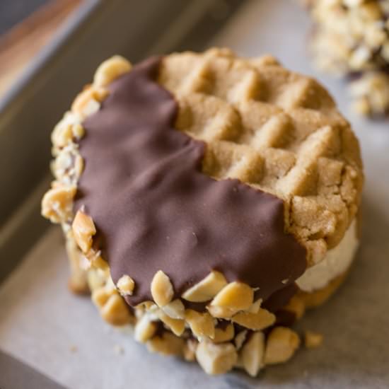 Peanut Butter Cookie Ice Cream Sand