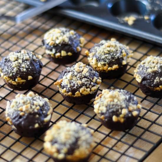 Salted Peanut Brownie Bites