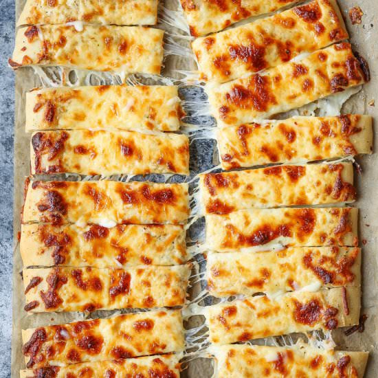 Easy Cheesy Breadsticks