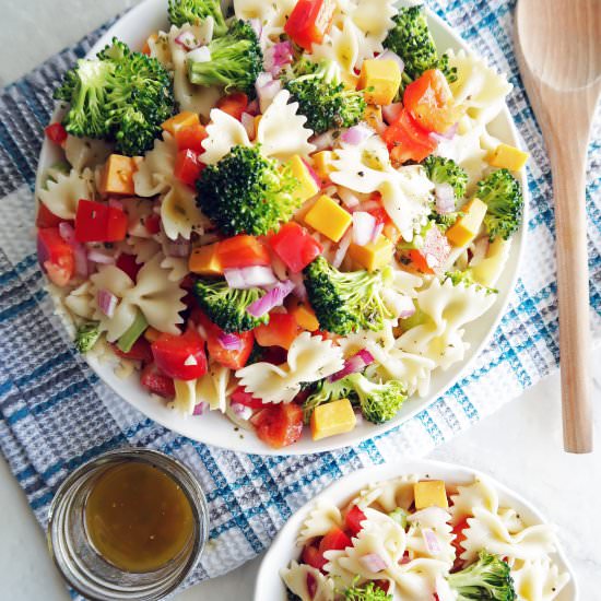 Broccoli Cheddar Pasta Salad