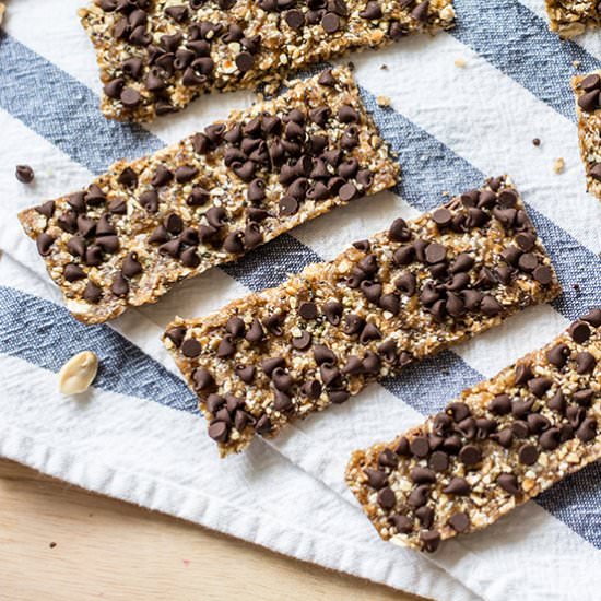 Chocolate Peanut and Oat Energy Bar