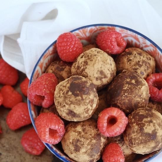 Chocolate Raspberry Energy Bites