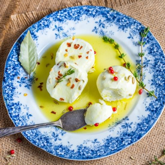 Marinated Goat Cheese with Garlic
