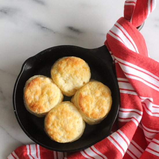 Quick & Easy Buttermilk Biscuits
