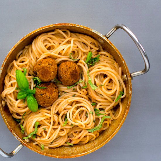 Creamy Vegan Spaghetti w/ meatballs