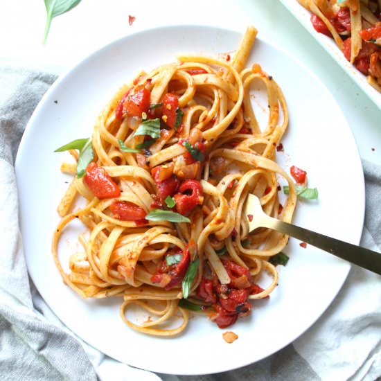 Spicy Roasted Red Pepper Fettuccine