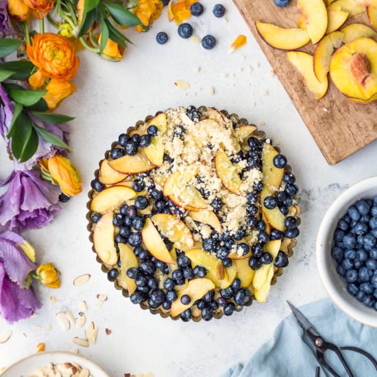 Almond Peach Blueberry Crumble