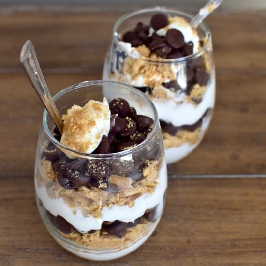 s’mores yogurt parfaits