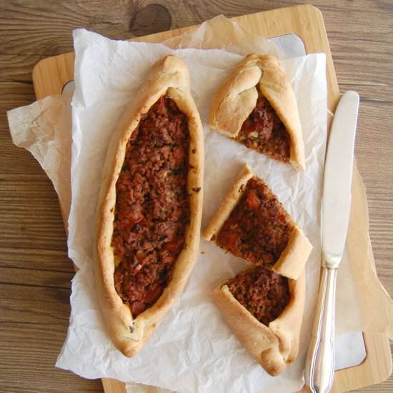 Beef and leek pide