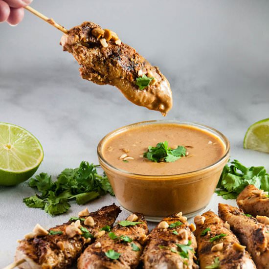 Chicken Satay with Curry Peanut Dip