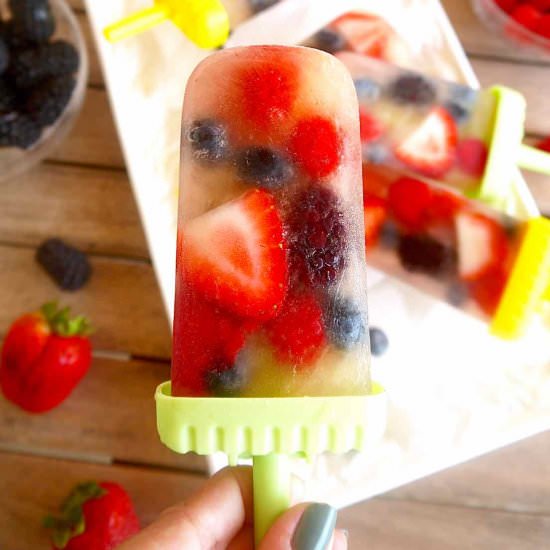 Apple Juice And Berry Popsicles