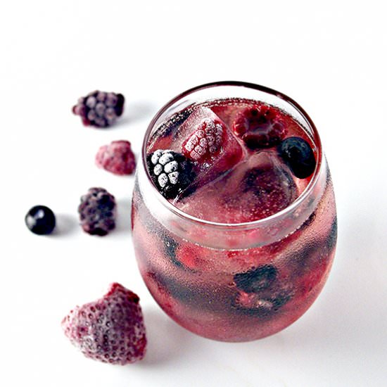 Wine-Flavored Fruit Ice Cubes