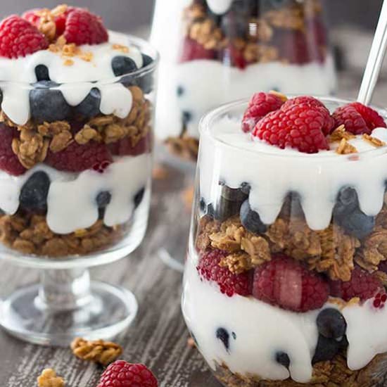 Easy Granola Parfaits