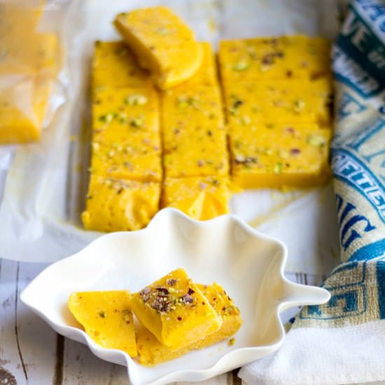 Frozen Mango Yogurt Bars