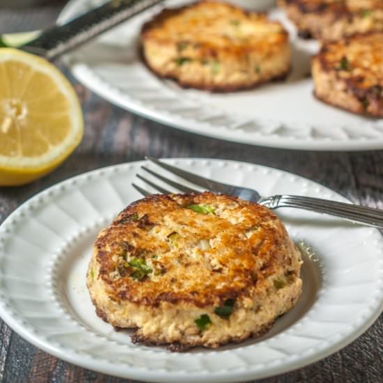 Lemon Jalapeno Salmon Cakes