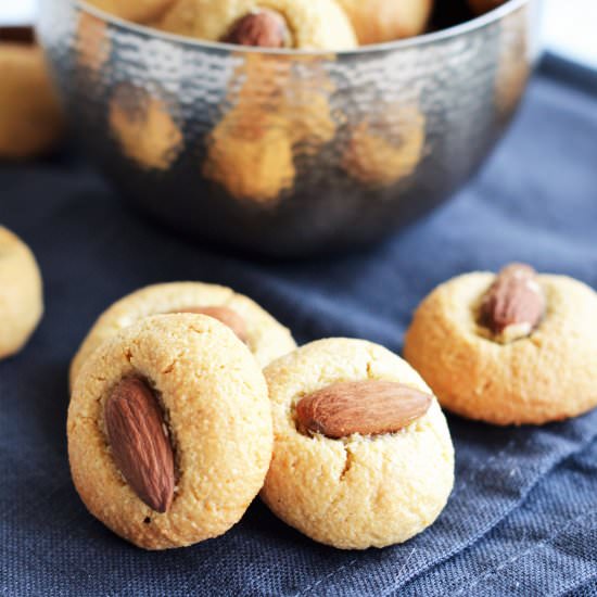Spanish Almond Cookies