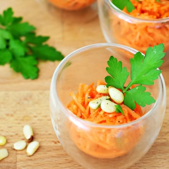 French Grated Carrot Salad