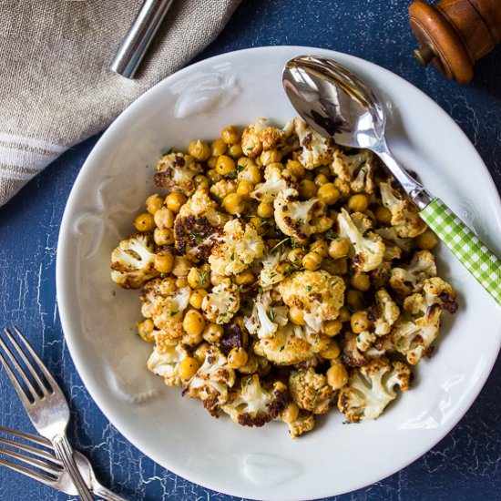Roasted Cauliflower Chickpea Salad