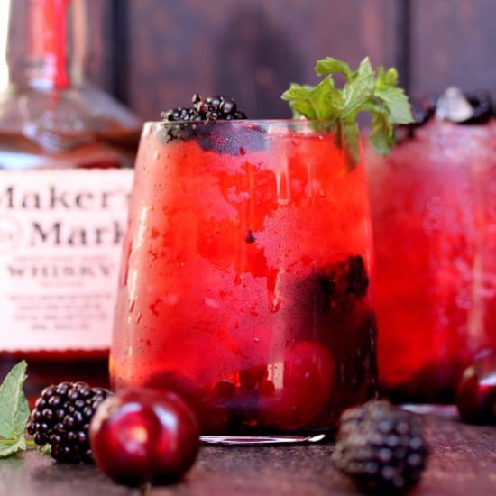 Berry Lemonade Whiskey Smash