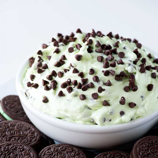 Mint Chocolate Chip Cheesecake Dip