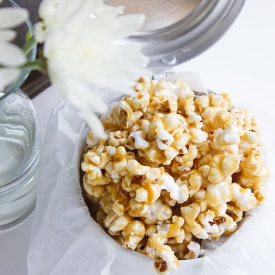 Easy Caramel Popcorn