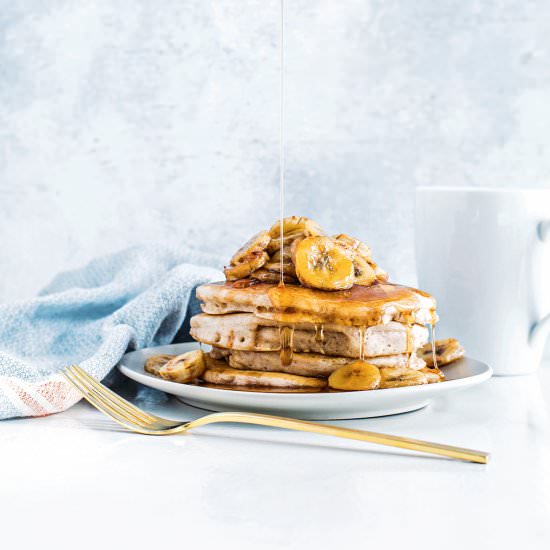 Pancakes with Roasted Bananas